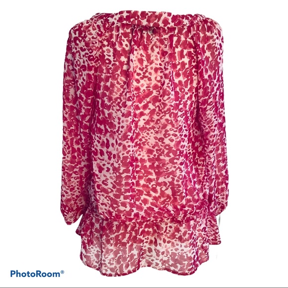 Apt. 9 Pink & White Blouse. - Picture 3 of 3